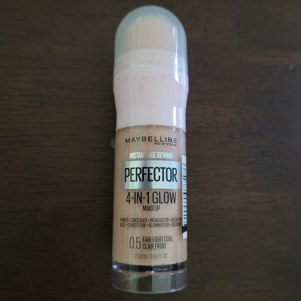 Maybelline Instant Age Rewind Perfector 4-IN-1 Glow Makeup 0.5 Fair-Light Cool✨️